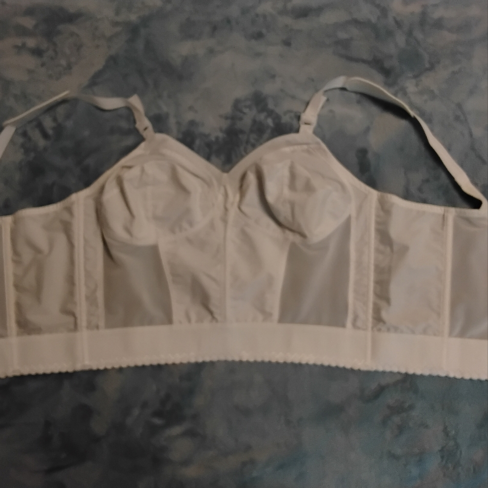 Signature Cream Longline Bra
